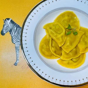 Вареники с творогом и изюмом